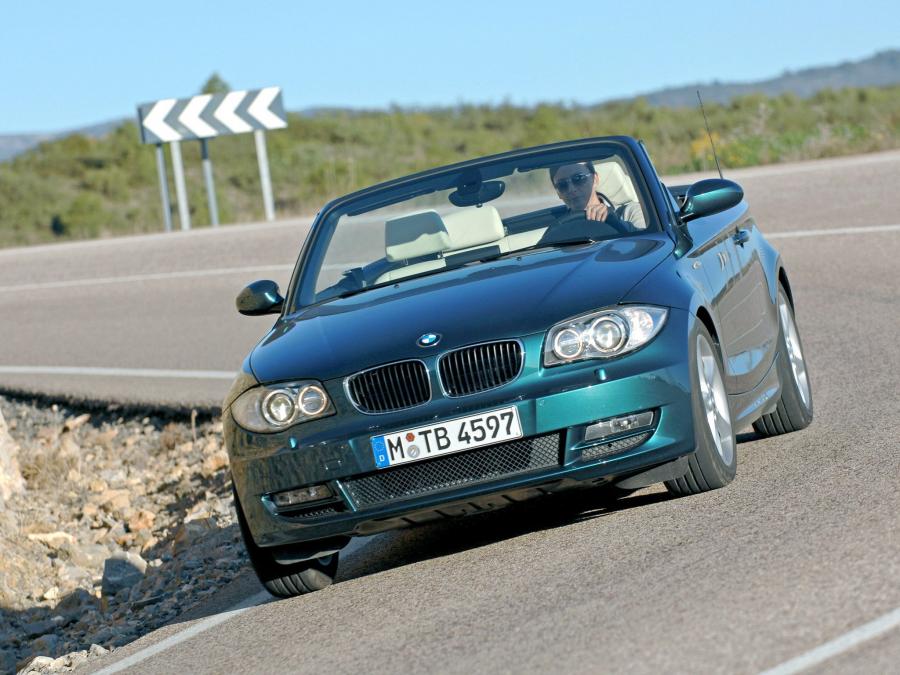  BMW 125i Convertible 2008 года  (фото 18 из 30)